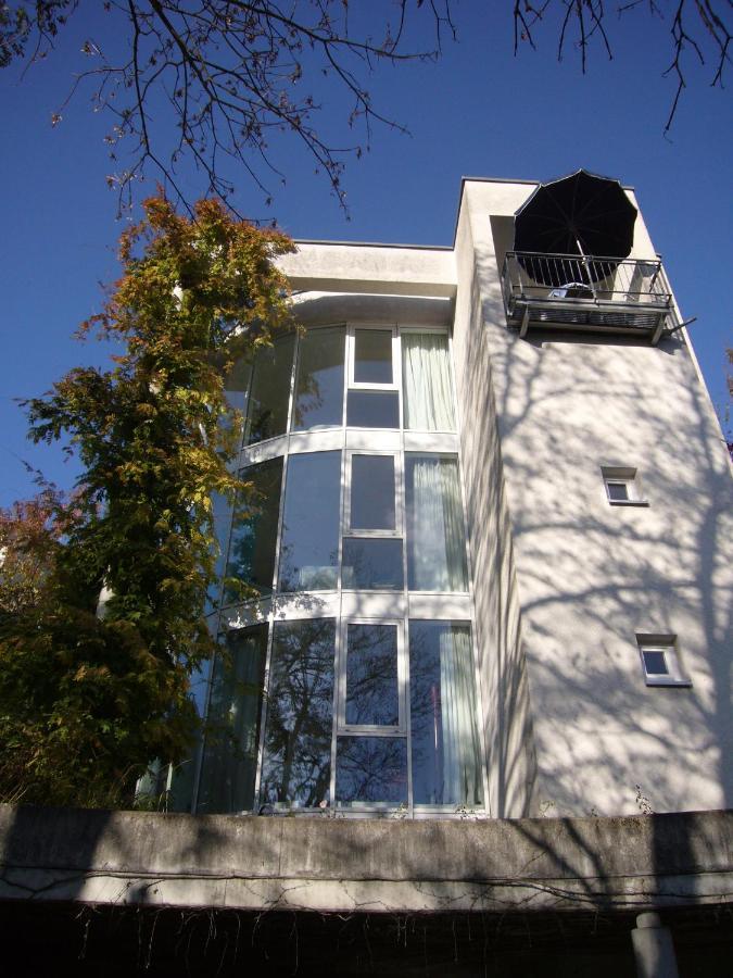 Ferienwohnung Im Turm Bellevue Mit 3 Schlafzimmern Sachsenheim Dış mekan fotoğraf